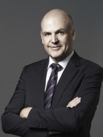 Dr. Stefan Kaspar  